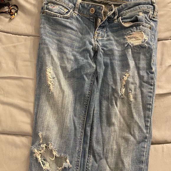 Hollister Distressed Bootcut Jeans - Picture 2 of 2